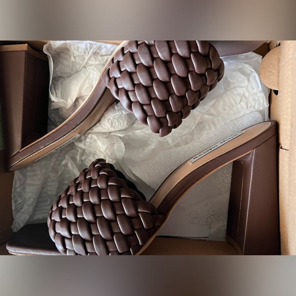 Naturally Brown - Picture 3 of 9